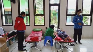 Memperingati HUT Korpri ke-50, PMI Pinang, Kota Tangerang menggelar donor darah