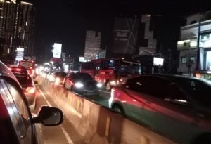 Kemacetan Panjang Kawasan Kebon Nanas Dikeluhkan Pengendara
