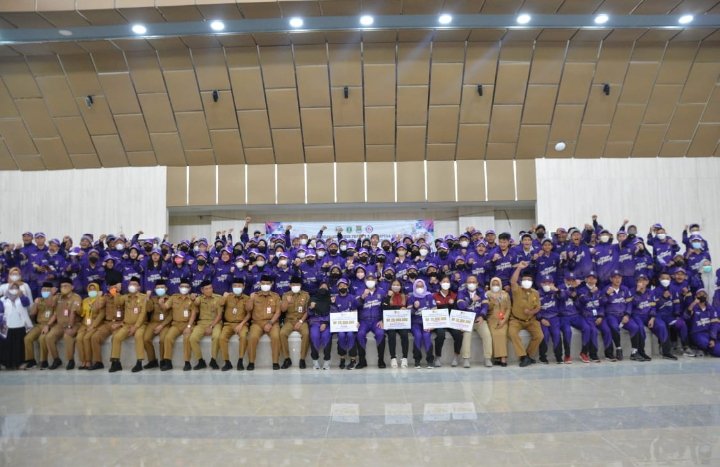 Bupati Zaki Lepas Atlet POPDA dan PEPARPEDA 2022