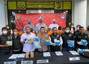 Sat Resnarkoba Polres Tangerang Selatan Gagalkan Pengiriman Narkotika Jenis Ekstasi dan Sabu