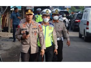 Kapolres Tangsel Lakukan Ujicoba Rekayasa Arus Lalu Lintas di Perempatan Viktor Guna Mengurangi Kemacetan