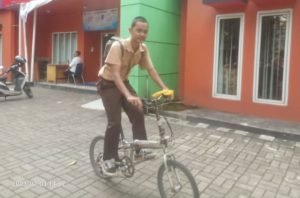 Pelajar di Tangerang Rela Gowes Sepeda Sejauh 10 Km Agar Bisa Baca Buku
