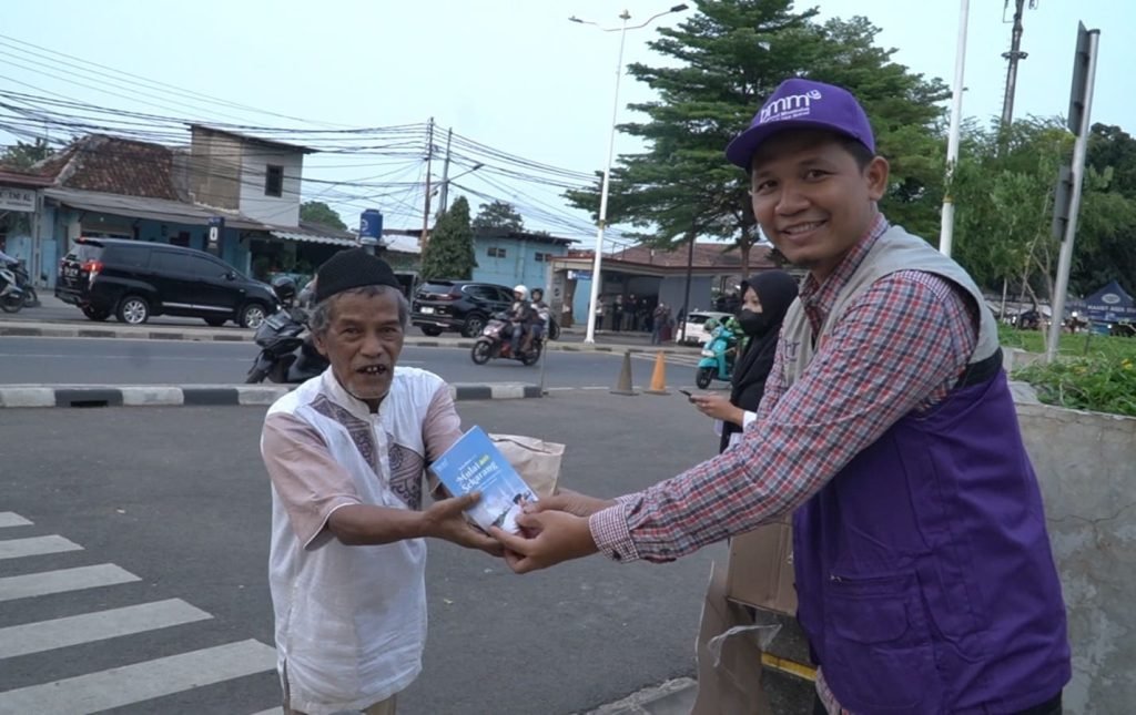 BMM Bagikan Ratusan Paket Ifthar Ramadhan