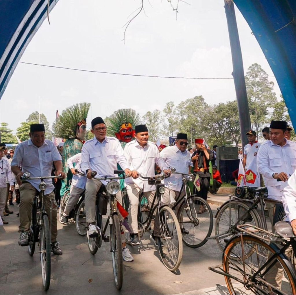 Diiringi Kesenian Budaya, Bacaleg Partai Gerindra Kota Tangerang Daftarkan Diri Ke KPU