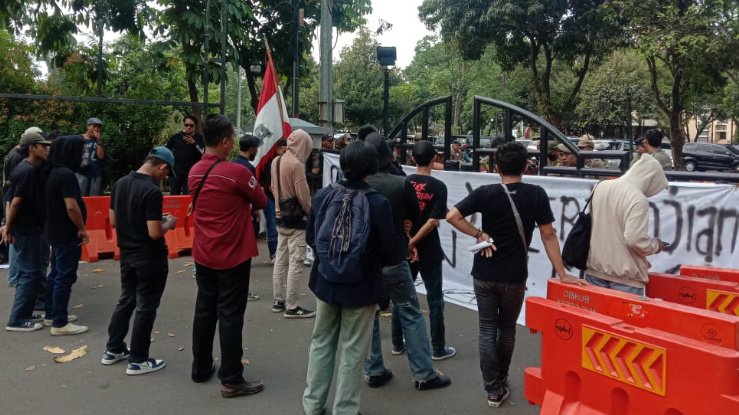 Mahasiswa Tuntut Pemkot Tangerang Batalkan Kontrak Dengan Moya
