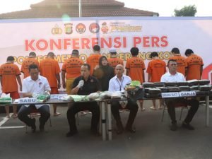 Polisi Gagalkan Pengiriman 35 Kilogram Ganja Kering ke Bali