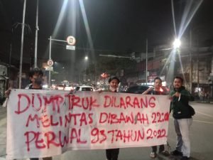 AFR Kota Tangerang Hadang Dump Truck, Dikarenakan Melanggar Perwal No 93 Tahun 2022