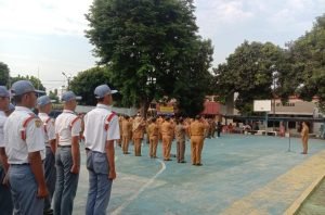 Sekcam Jatiuwung Pimpin Apel Dihari Senin, Berikan Pelayanan Yang Maksimal Terhadap Masyarakatb