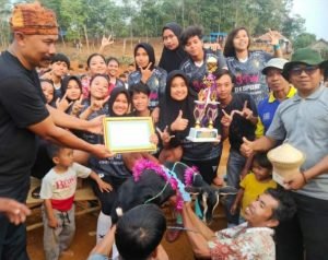 Pemuda Cikarang HUT RI Ke 78 Adakan Turnamen Sepak Bola Putra Dan Putri Dua Desa