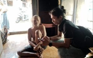 Hidup Sebatang Kara Dalam Kondisi Lumpuh, Warga Sepatan Minta Perhatian Pemerintah