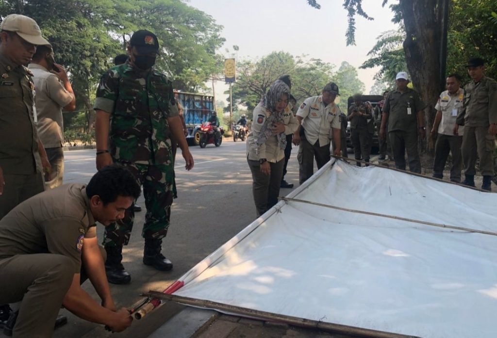 Satpol PP Kota Tangerang Serentak Tertibkan APS di Jalan Protokol