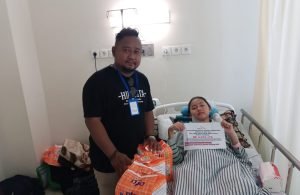 Penyerahan Donasi Sahabat Kehidupan Kepada Suci Anak Yatim-piatu Yang Sedang Sakit Lupus