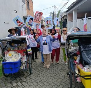 Umi Kulsum Caleg Partai Gerindra Dapil 1 No 3 Berbagi Susu Dan Tumbler Kemasyarakat