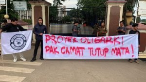 PAMPI Menggelar Aksi Protes, Dampak Proyek Pengurugan Tanah Disamping Kantor Kecamatan Pinang