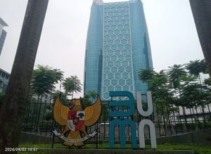 Kantor BUMN Dan Kantor PT. Pelni Di Demo Karyawan