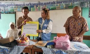Yaga Yingde Group Berbagi Bantuan Pendidikan di Sekolah SMP Puspita