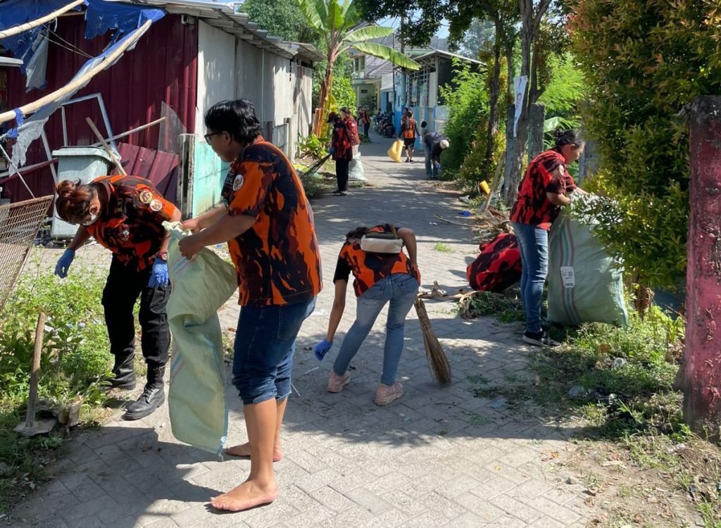 Peringati HUT PP dan Sapma, Ranting Sukasari Gelar Baksos