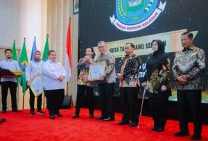 Pemkot Tangsel Borong Penghargaan dari Ombudsman RI; Tertinggi Soal Kepatuhan Pelayanan Publik