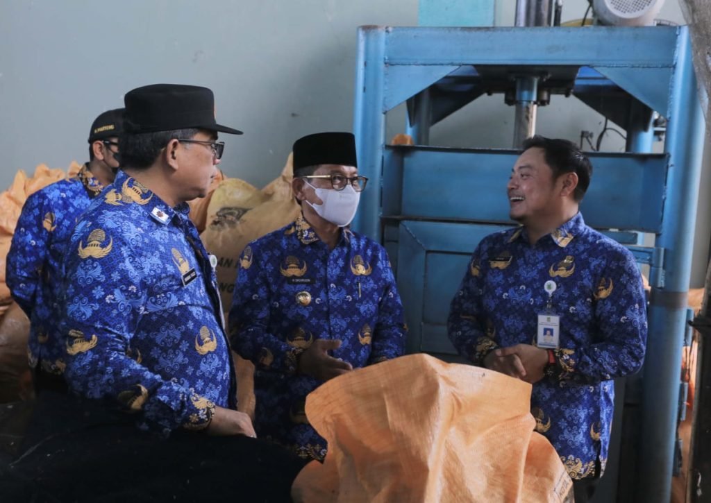 Tinjau TPA Rawa Kucing, Sachrudin Imbau Peran Aktif Semua Pihak dalam Persoalan Sampah