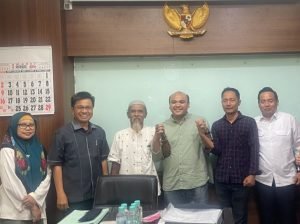 Praktisi Hukum H. Endang Hadrian Berhasil Damaikan Sengketa Lahan Mat Solar Vs H. Idris