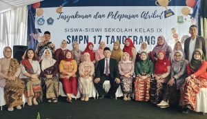 Momen Kelulusan, SMP Negeri 17 Kota Tangerang Gelar Tasyakur dan Pelepasan Atribut