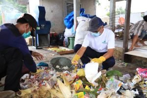 DLH Kota Tangerang Imbau Pilah Sampah Tajam Sebelum Dibuang