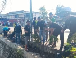 Dukung Program Pemerintah, Ahmadiyah Bersama Kelurahan Kenanga Gelar Penanaman Pohon