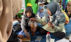 Alfamidi Ajak Komunitas Bank Sampah Kelola Sampah Organik Jadi Eco Enzyme