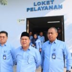 Harkonas 2026, Pelanggan PDAM Tirta Benteng Dibuat Terkejut: Datang Bayar Air, Pulang Bawa Bunga dan Bingkisan