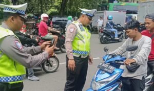 Satlantas Metro Tangerang Kota Terapkan ETLE Handheld, Tilang Kini Hanya Direkam HP
