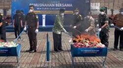 Bea Cukai Banten dan Kejaksaan Musnahkan Jutaaan Batang Roko Ilegal