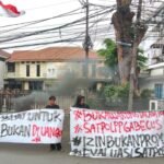 Satpol PP Kota Tangerang Didemo Buntut Pencopotan Segel PT Esa Jaya Putra