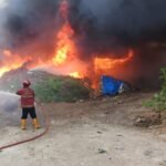 Korsleting Listrik, Lapak Limbah di Kota Tangerang Ludes Terbakar
