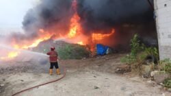 Korsleting Listrik, Lapak Limbah di Kota Tangerang Ludes Terbakar