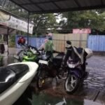 Banjir Setinggi Lutut Orang Dewasa Genangi Jalan Gempol Raya Tangerang