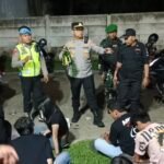 Jadi Lokasi Miras dan Keributan, Area Parkir Kedai Kopi di Tangerang Ditertibkan Petugas Gabungan