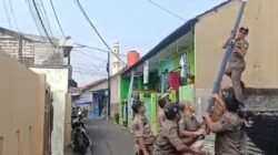 Tiang Internet Ilegal di Karang Tengah Seluruhnya Akan Ditertibkan Petugas Gabungan