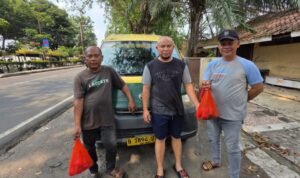 Iduladha Penuh Kepedulian, Jurnalis di Tangerang Salurkan Daging Kurban untuk Warga hingga Sopir Angkot