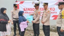 Polsek Neglasari Salurkan 100 Paket Sembako untuk Warga Jelang HUT Bhayangkara