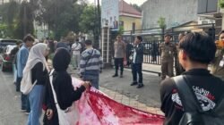 Diduga Rumah Kos Jadi Tempat Prostitusi, Mahasiswa Kepung Kantor Camat di Tangerang