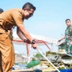 Begini Respons Cepat Camat Usai Embung Batusari Dipenuhi Sampah
