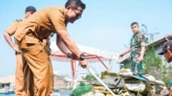 Begini Respons Cepat Camat Usai Embung Batusari Dipenuhi Sampah