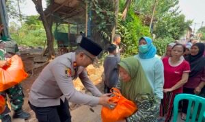 Jaga Jakarta On The Spot, Polsek Pinang Sapa Warga dan Baksos di Kebalen