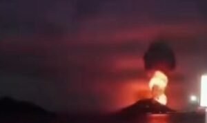 Viral Video Letusan Gunung Anak Krakatau Berdar di Medsos, PVMBG: Itu Hoax dan Editan AI