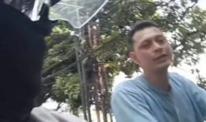 Viral, Pengendara Motor di Jaksel Dianiaya Orang Tak Dikenal