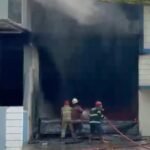 Diduga Akibat Ledakan Powerbank, 3 Gudang di Tangsel Ludes Terbakar
