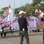 Warga Demo di Sutera Rasuna Tuntut APH Tangkap Oknum Preman