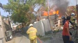 Lapak Limbah Proyek di Kota Tangerang Ludes Terbakar