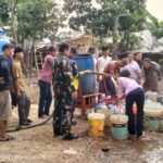 Dampak Kemarau, TNI bersama BBWS Salurkan Air Bersih ke Warga Malang Nengah Tangerang