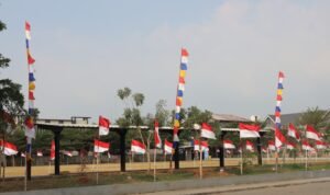 Semarak HUT Kemerdekaan RI ke-81, Bendera Merah Putih Mulai Hiasi Sudut Kota Tangsel